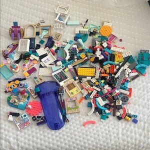 Assorted lego pieces-Lego Movie Pop Up party bus 70828 1lb8oz